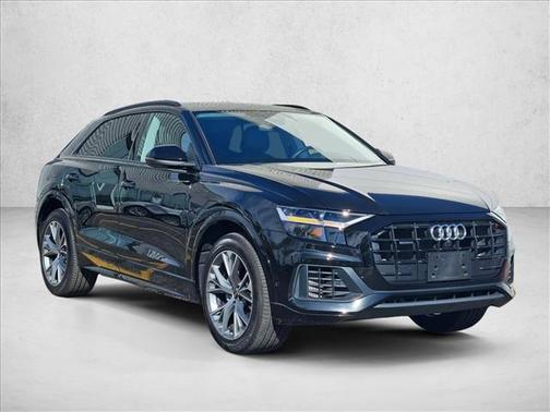Mythos Black Metallic 2022 Audi Q8 55 Premium