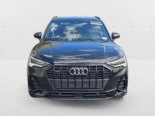 2024 Audi Q3 Premium 45 TFSI S line quattro Tiptronic