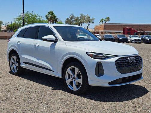 2025 Audi Q5 Premium Plus