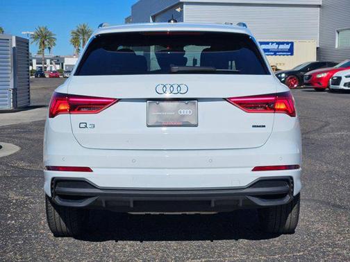 2025 Audi Q3 Premium 45 TFSI S line quattro Tiptronic