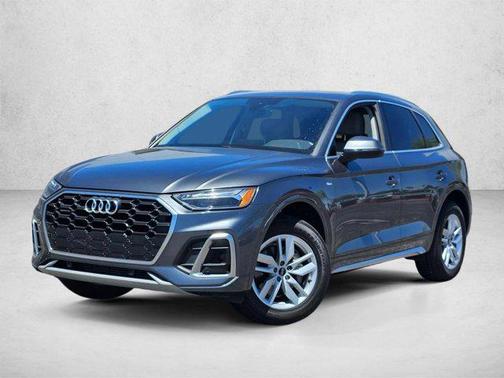 Daytona Gray Pearl Effect 2023 Audi Q5 45 S line Premium