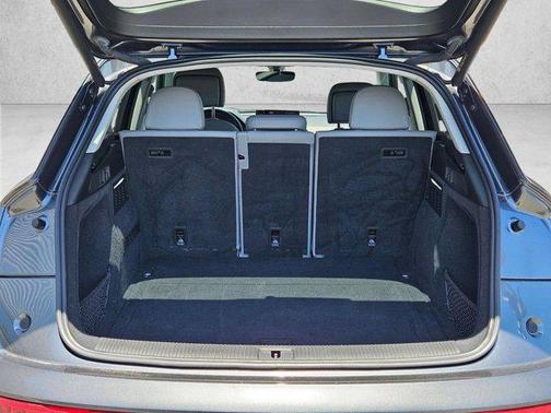 Daytona Gray Pearl Effect 2023 Audi Q5 45 S line Premium