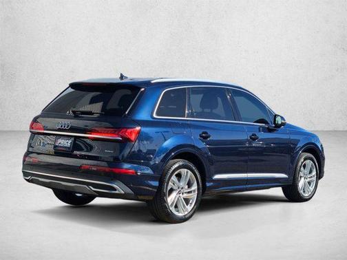 Waitomo Blue Metallic 2023 Audi Q7 45 Premium