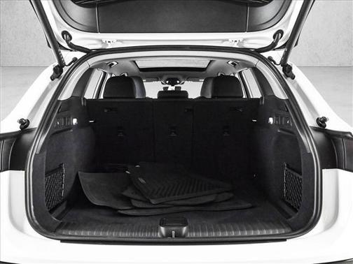 Glacier White Metallic 2025 Audi Q6 e-tron Premium Plus quattro