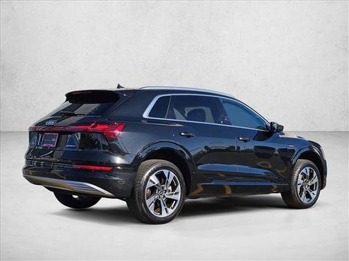 2023 Audi e-tron Premium Plus quattro