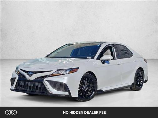 Wind Chill Pearl 2021 Toyota Camry XSE