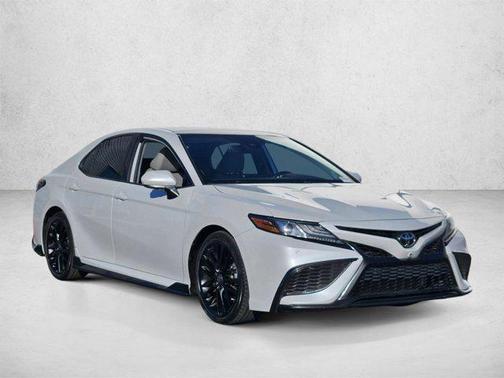 Wind Chill Pearl 2021 Toyota Camry XSE