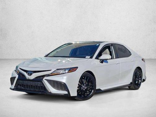 Wind Chill Pearl 2021 Toyota Camry XSE