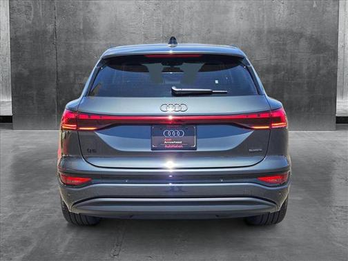2025 Audi Q6 e-tron Premium Plus quattro