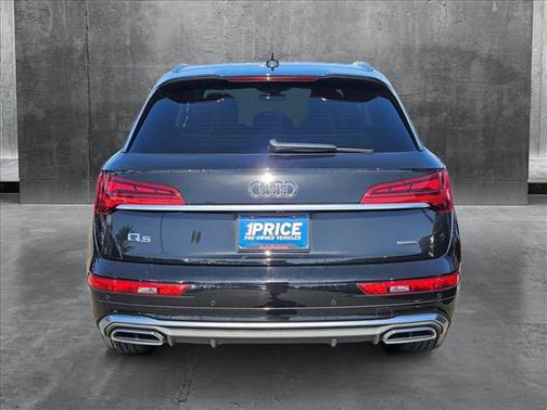2022 Audi Q5 45 S line Premium