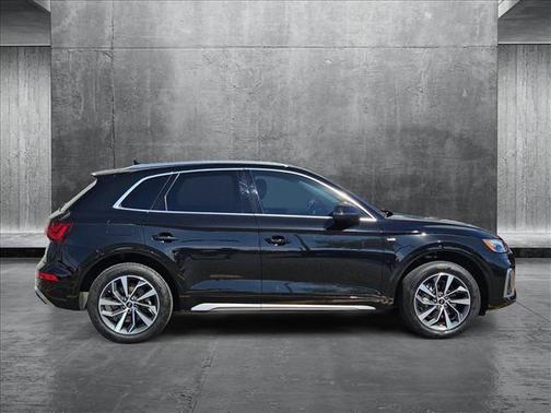 2022 Audi Q5 45 S line Premium