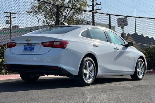2022 Chevrolet Malibu LS W/1FL