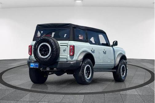 CACTUS GRAY 2024 Ford Bronco OUTER BANKS