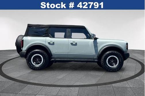 CACTUS GRAY 2024 Ford Bronco OUTER BANKS
