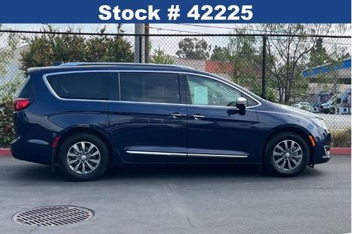 2019 Chrysler Pacifica LIMITED
