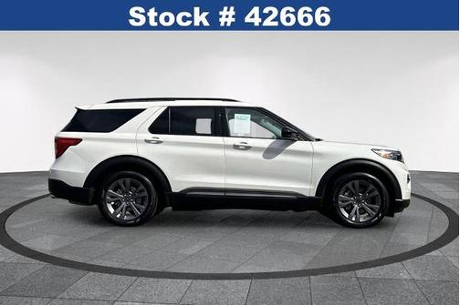 STAR WHITE MET TRI-COAT 2023 Ford Explorer XLT