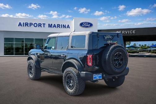 SHADOW BLACK 2023 Ford Bronco WILDTRAK
