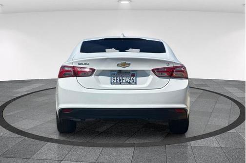 Summit White 2022 Chevrolet Malibu LT W/1LT