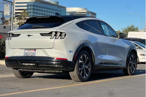 2021 Ford Mustang Mach-E PREMIUM