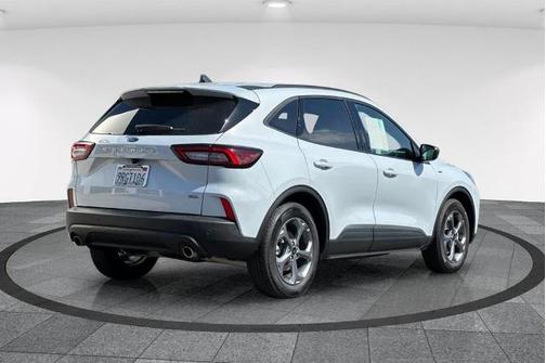 SPACE SILVER METALLIC 2025 Ford Escape ST-LINE