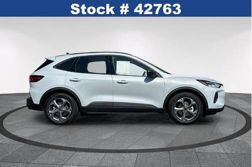 SPACE SILVER METALLIC 2025 Ford Escape ST-LINE