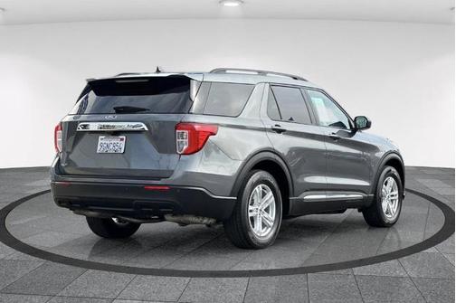CARBONIZED GRAY METALLIC 2023 Ford Explorer XLT