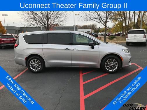 2026 Chrysler Pacifica Select