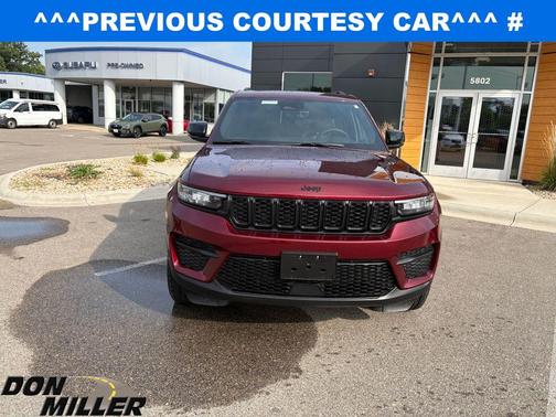 2025 Jeep Grand Cherokee Laredo