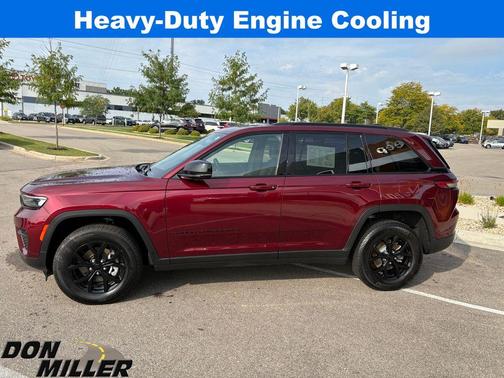 2025 Jeep Grand Cherokee Laredo