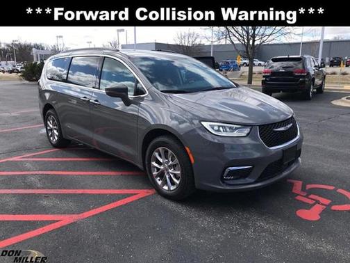 Ceramic Gray Clearcoat 2022 Chrysler Pacifica Touring-L