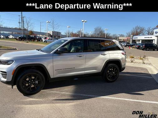 2025 Jeep Grand Cherokee Laredo