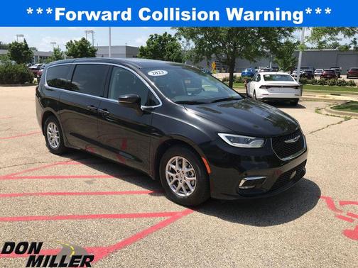 2023 Chrysler Pacifica Touring-L