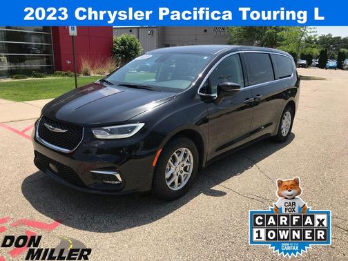 2023 Chrysler Pacifica Touring-L