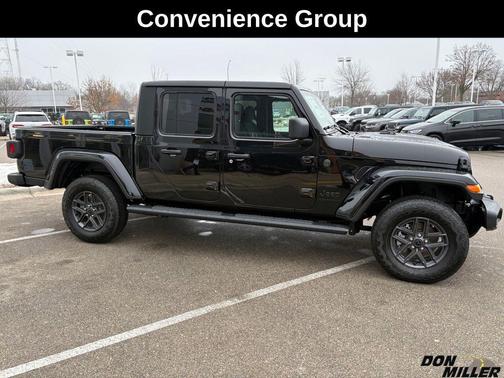 2026 Jeep Gladiator Sport