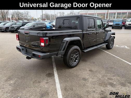 2026 Jeep Gladiator Sport