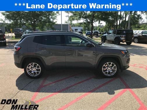 2023 Jeep Compass Latitude Lux
