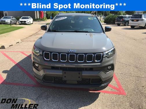 2023 Jeep Compass Latitude Lux