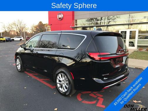 2026 Chrysler Pacifica Limited