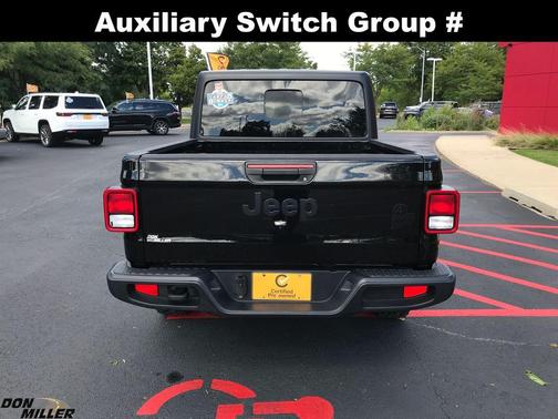 2022 Jeep Gladiator Sport