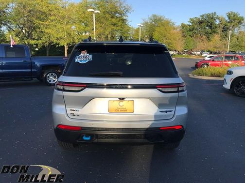2022 Jeep Grand Cherokee 4xe Trailhawk