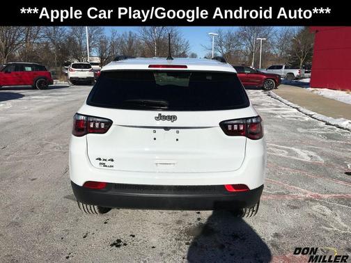 Bright White Clearcoat 2026 Jeep Compass Latitude