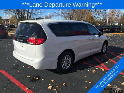 2026 Chrysler Voyager LX