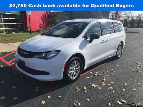 2026 Chrysler Voyager LX