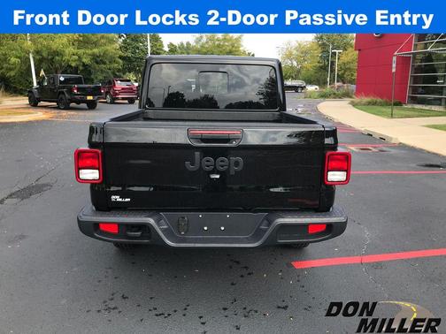 2025 Jeep Gladiator Sport