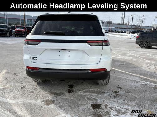 2026 Jeep Grand Cherokee Laredo