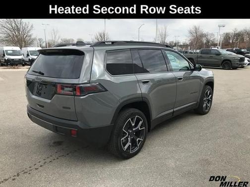 Sting Gray Clearcoat 2026 Jeep Cherokee Overland
