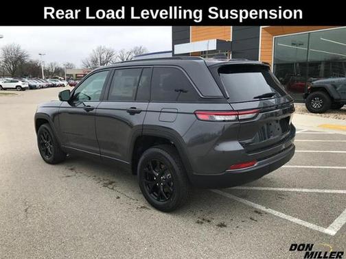 Metallic 2026 Jeep Grand Cherokee Altitude 4x4