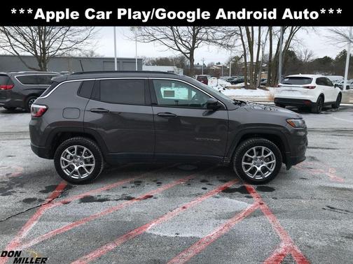 2022 Jeep Compass Latitude Lux
