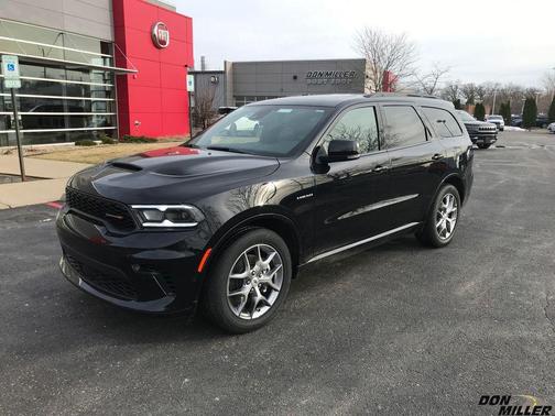 DB Black Crystal Clearcoat 2026 Dodge Durango GT Plus HEMI V8