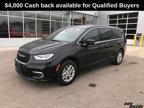 2026 Chrysler Pacifica Select